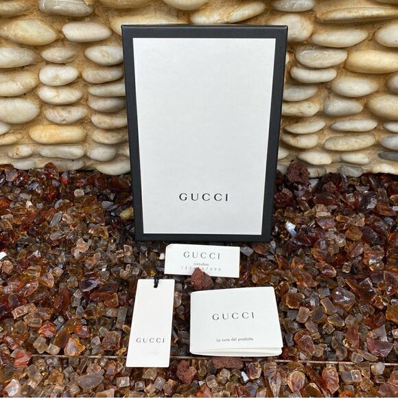 AUTHENTIC Gucci GG Strawberries iPhone X/XS Logo Smart Phone Case NIB. - Picture 2 of 8
